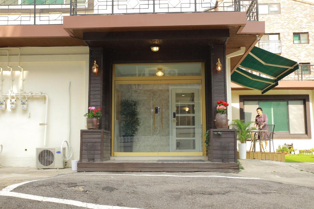 Slow Vibe Myeongdong Seoul Exterior foto